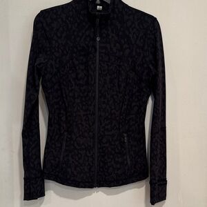 Lululemon Athletica Size 8 Elegant Black Patterned and Gray Camo Jacket